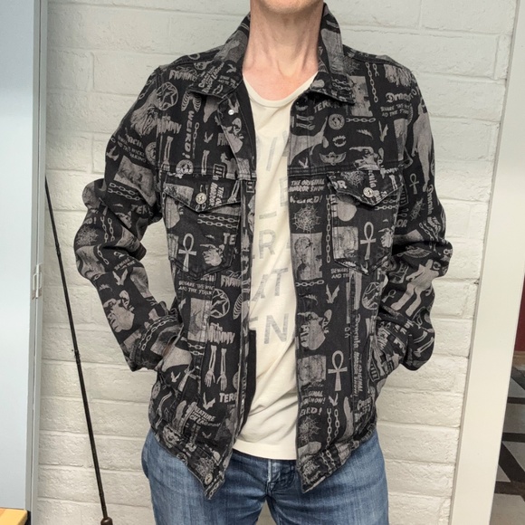 Universal Monsters black jean jacket Size MEDIUM - Picture 7 of 7